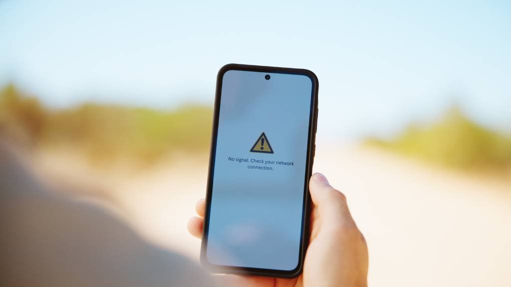 Yes, Your Android Phone Can Still Send Messages Without A Cell Signal: Here’s How